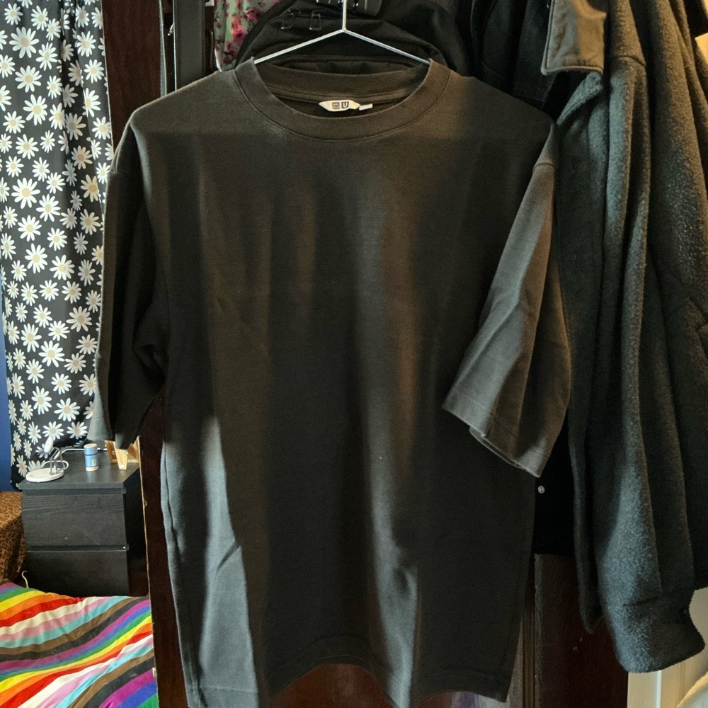 Uniqlo Men's Black Short Sleeve Tee